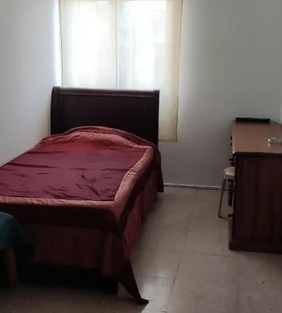 Private Bedroom * פאפוס